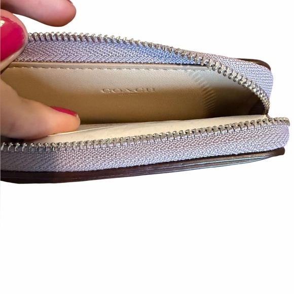 Coach Lilac Leather Zip Card Case- NWT - Picture 4 of 6